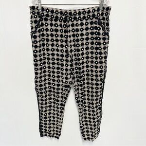 Anthropologie Hei Hei White and Black Geo Pattern Crop Jogger Women’s Size Large